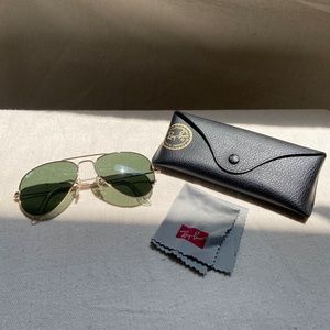 Vintage Ray Ban Aviator Classic Sunglasses in Gold and Green / RB3025